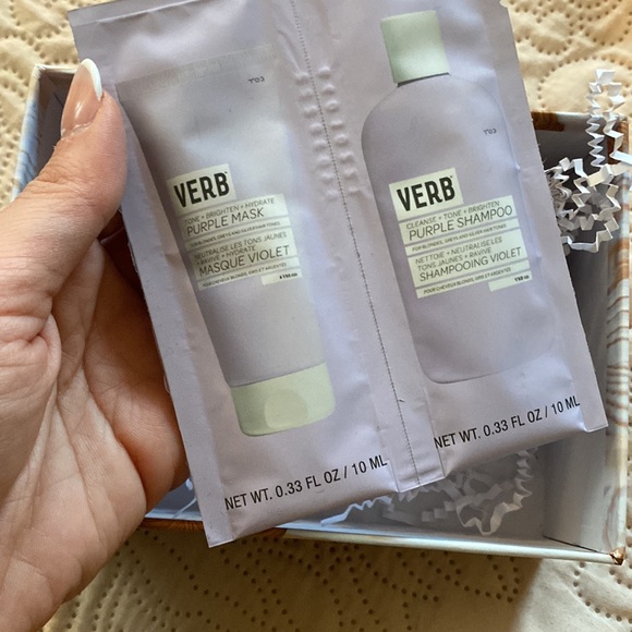 Sephora skin and hair care samples comes in a cute box - Picture 7 of 8